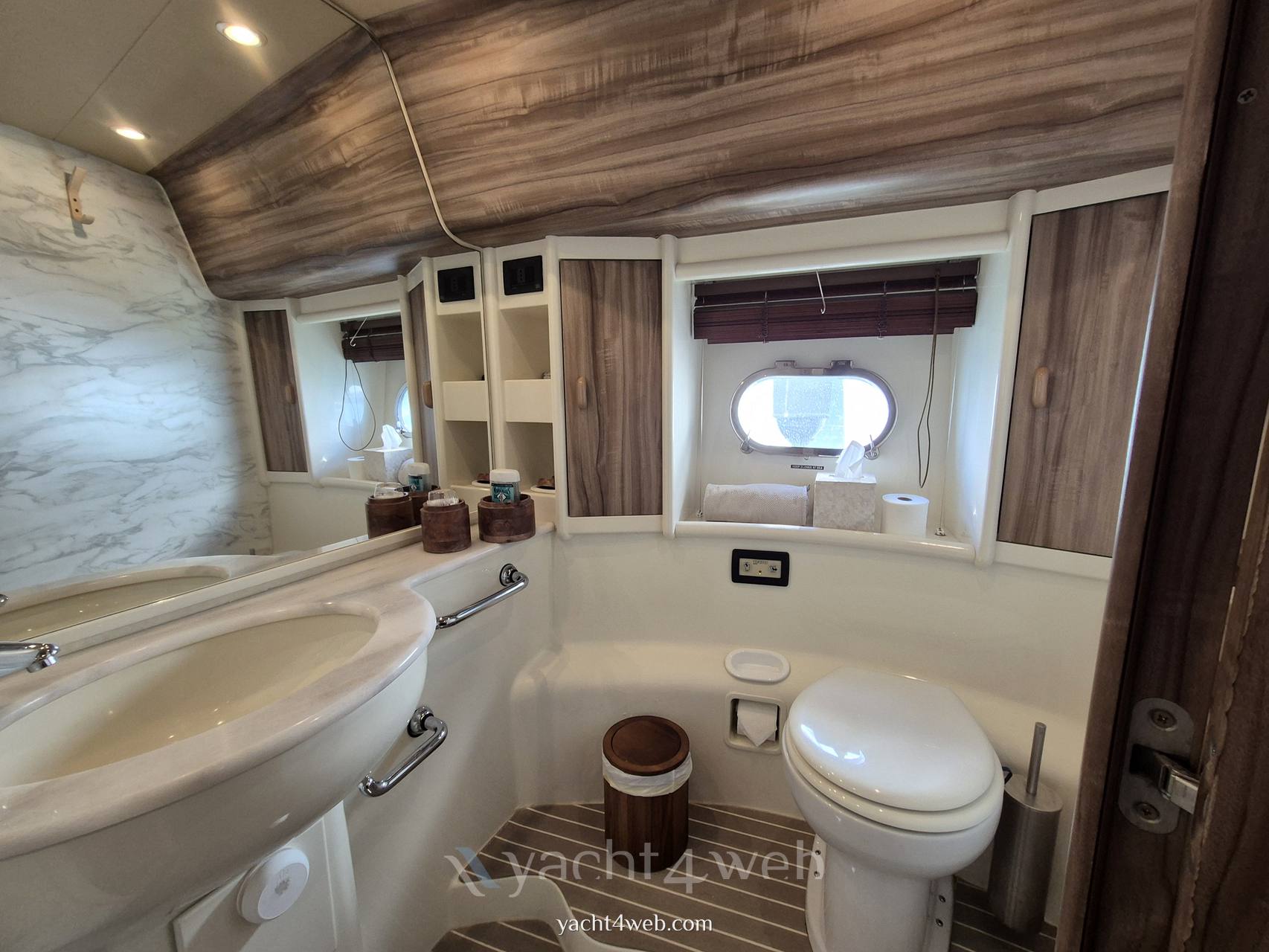 Ferretti yachts 620 0