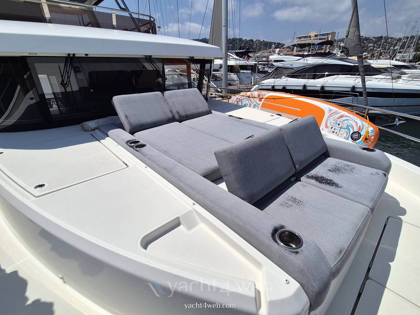 Beneteau Grand trawler 62 Не указано