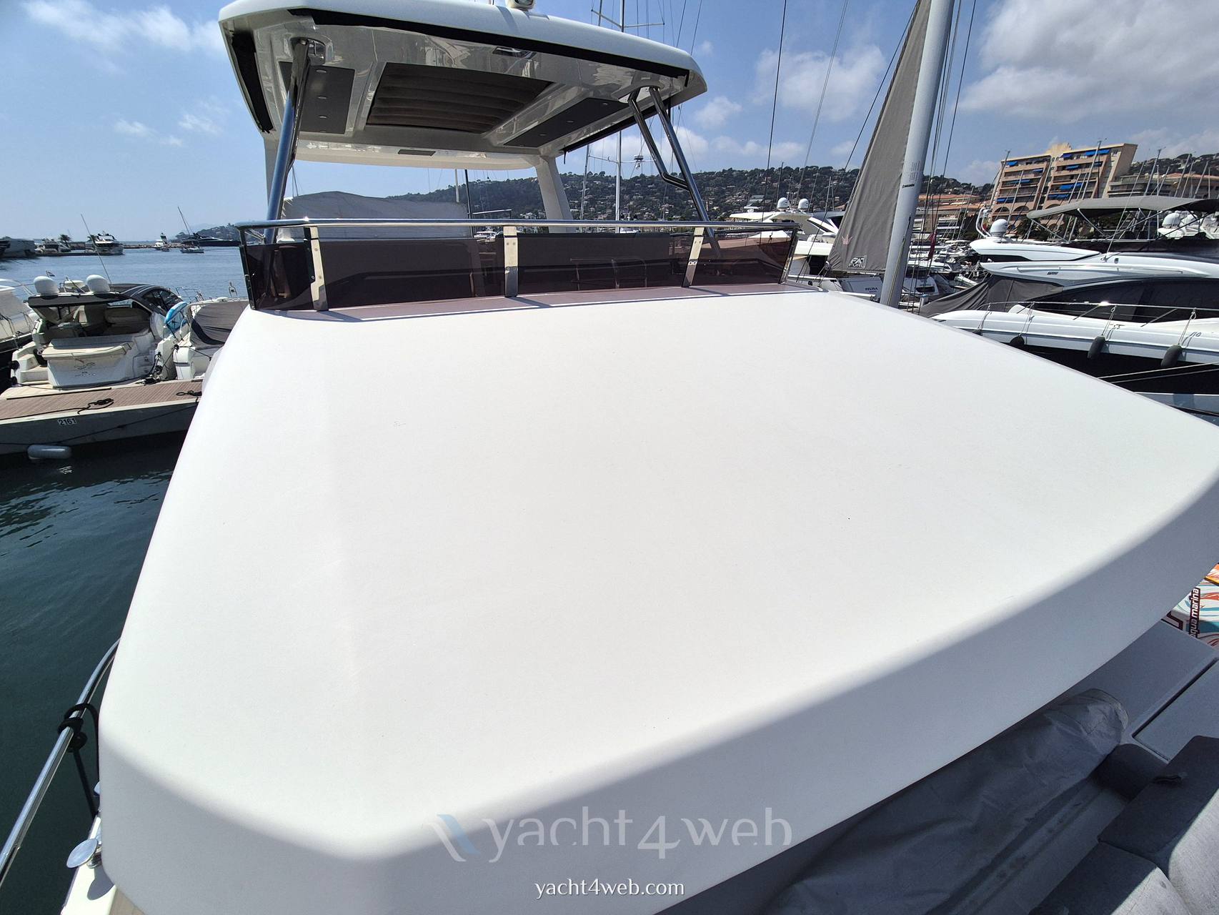 Beneteau Grand trawler 62