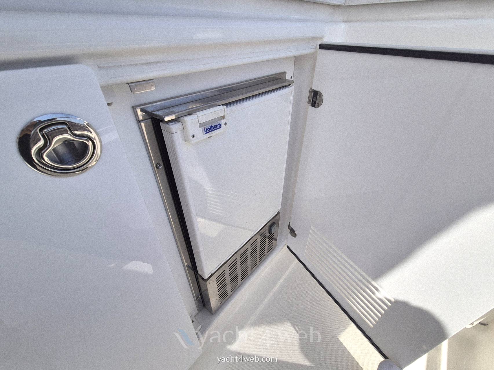 Beneteau Grand trawler 62 лодка