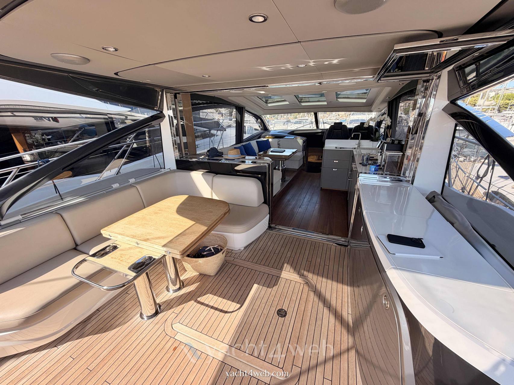Princess yachts V55