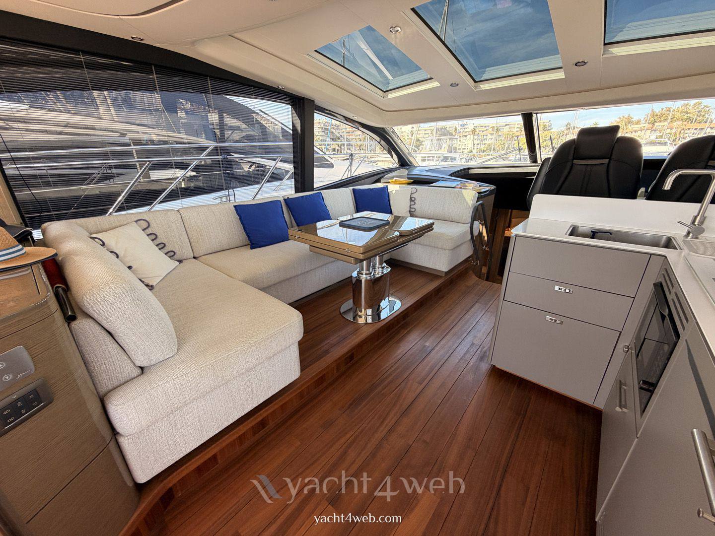 Princess yachts V55 usato