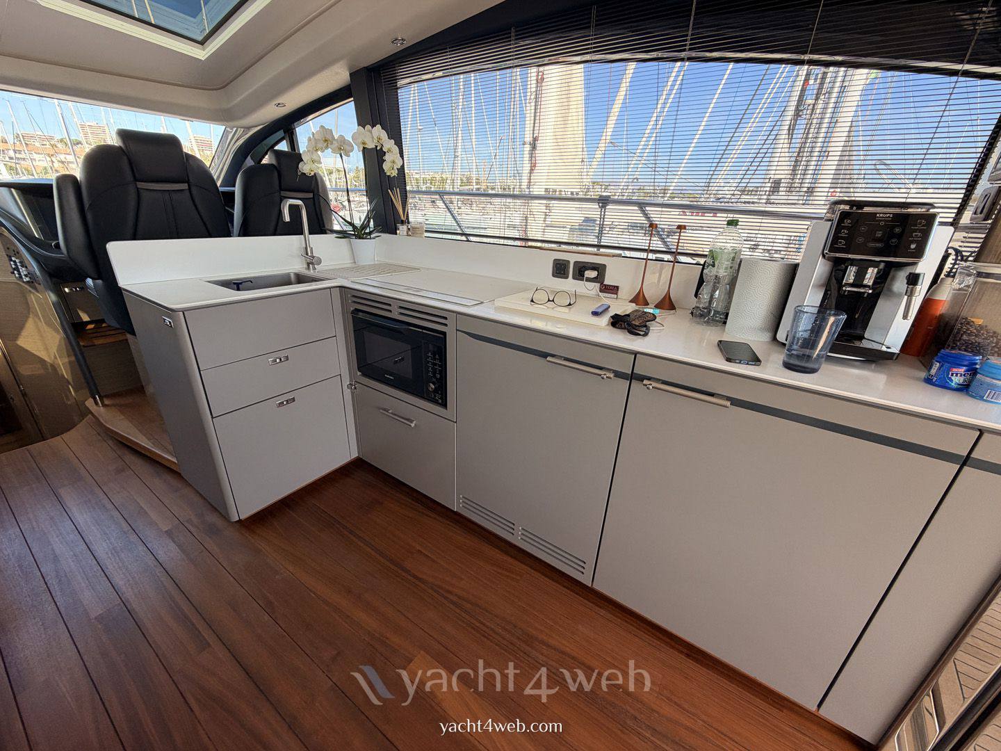 Princess yachts V55 barca a motore