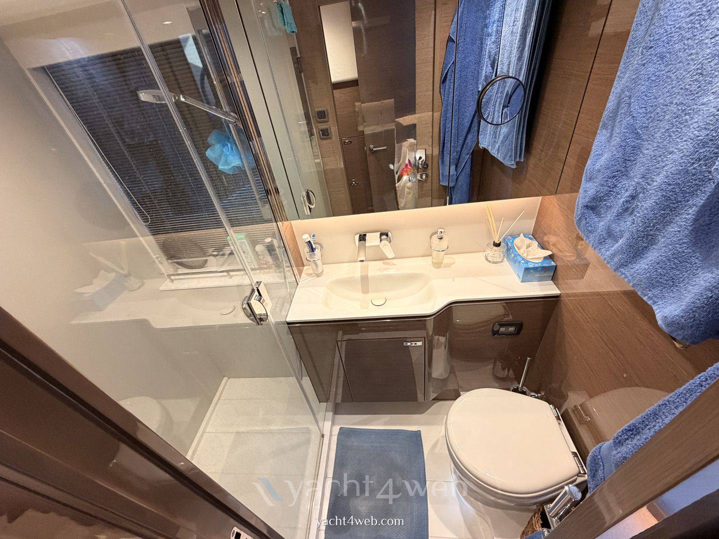 Princess yachts V55 fotografia