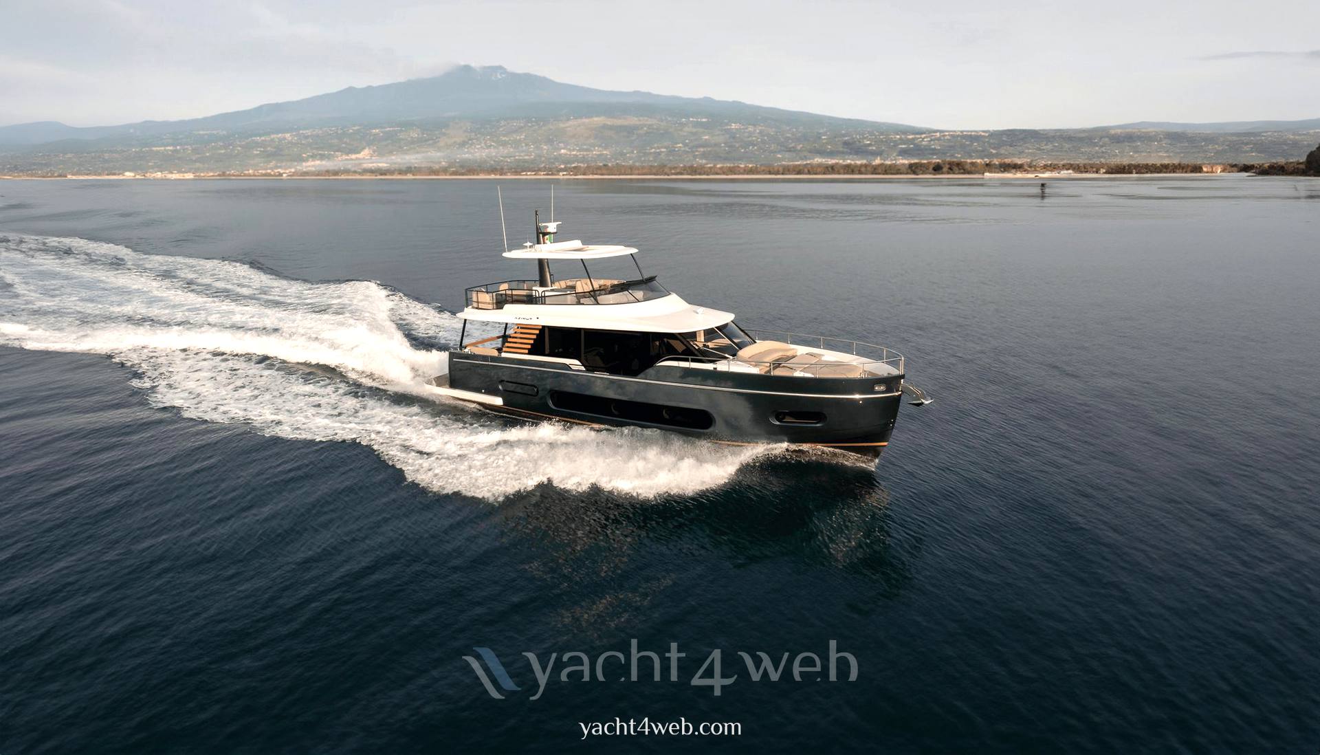 Azimut Magellano 60