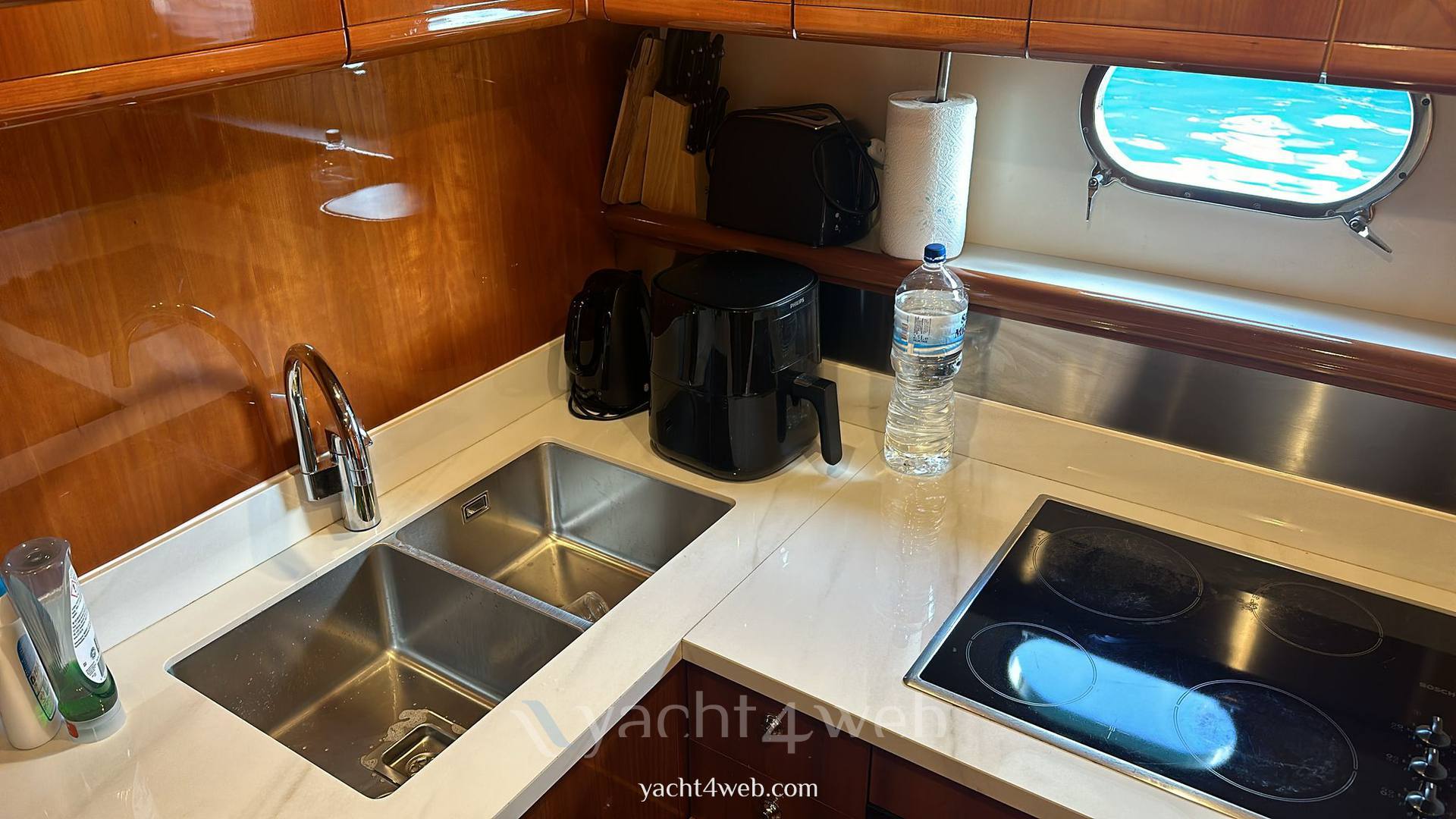Ferretti yachts 620