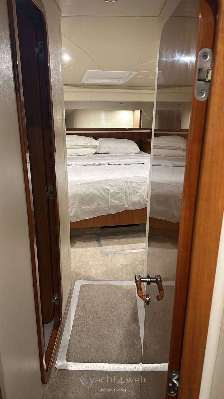 Ferretti yachts 620