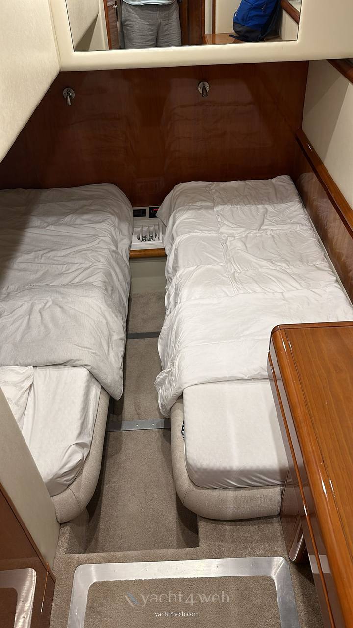 Ferretti yachts 620