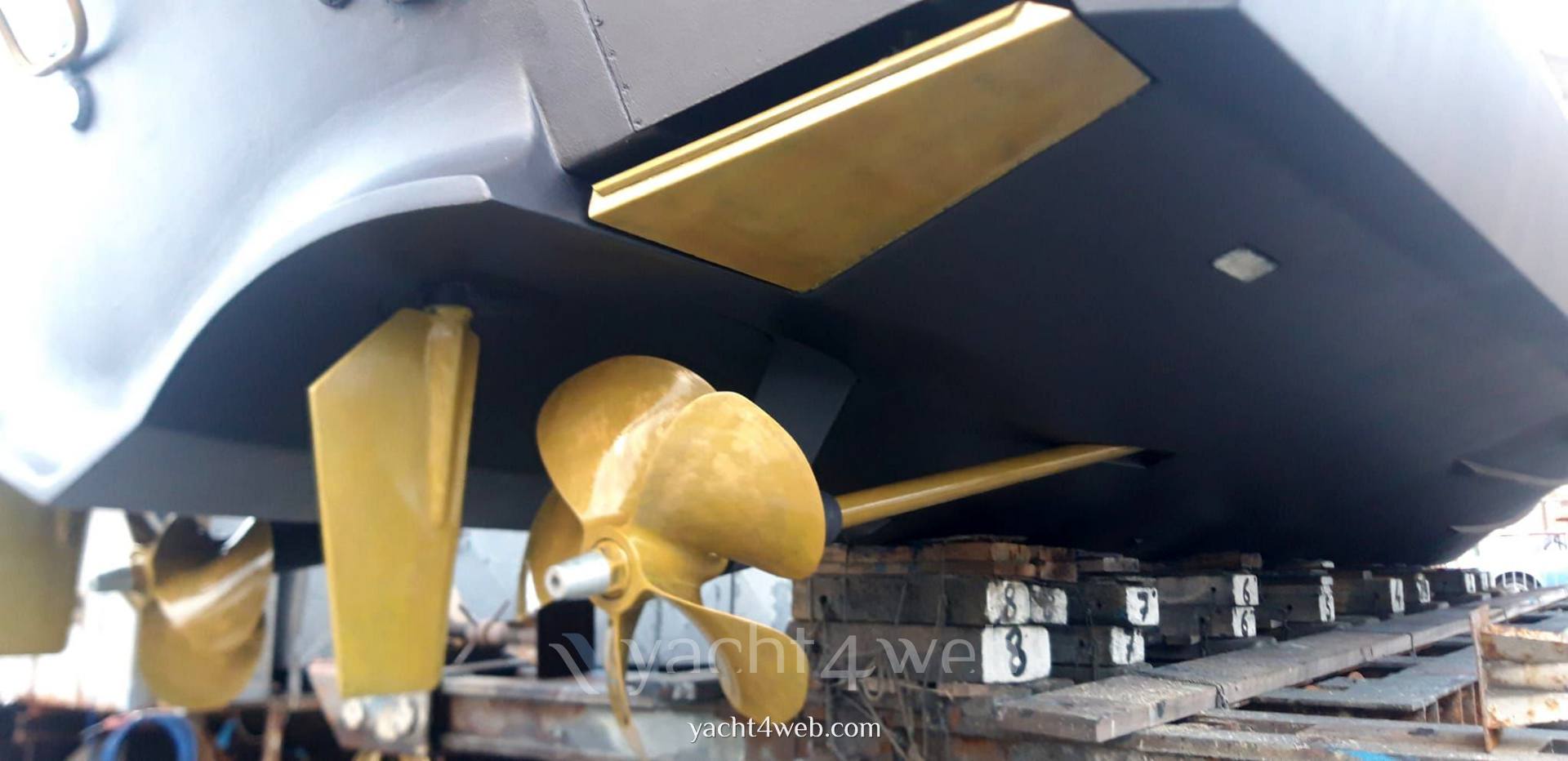 Riva 52 rivale