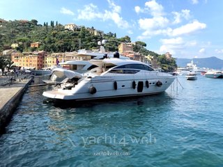 Pershing 64