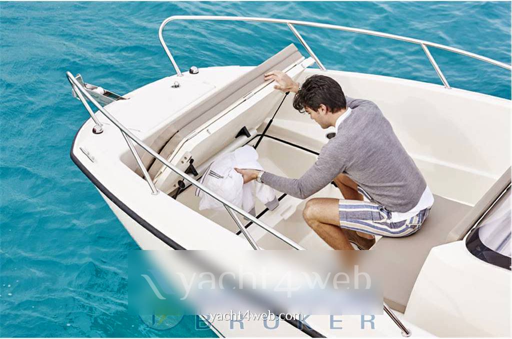 Quicksilver Activ 675 open barco a motor