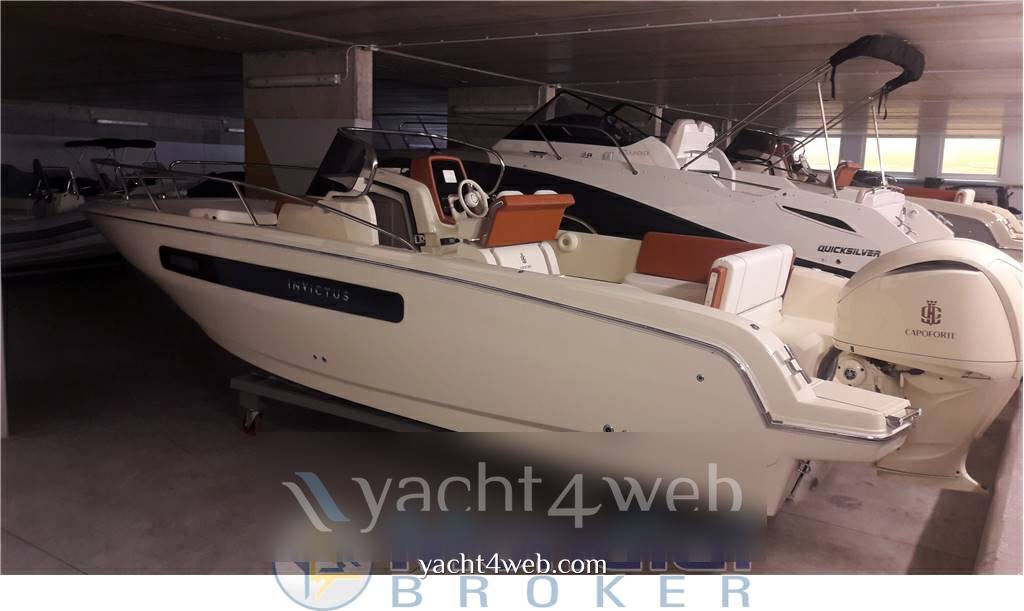 Invictus Cx270 Motor boat new for sale
