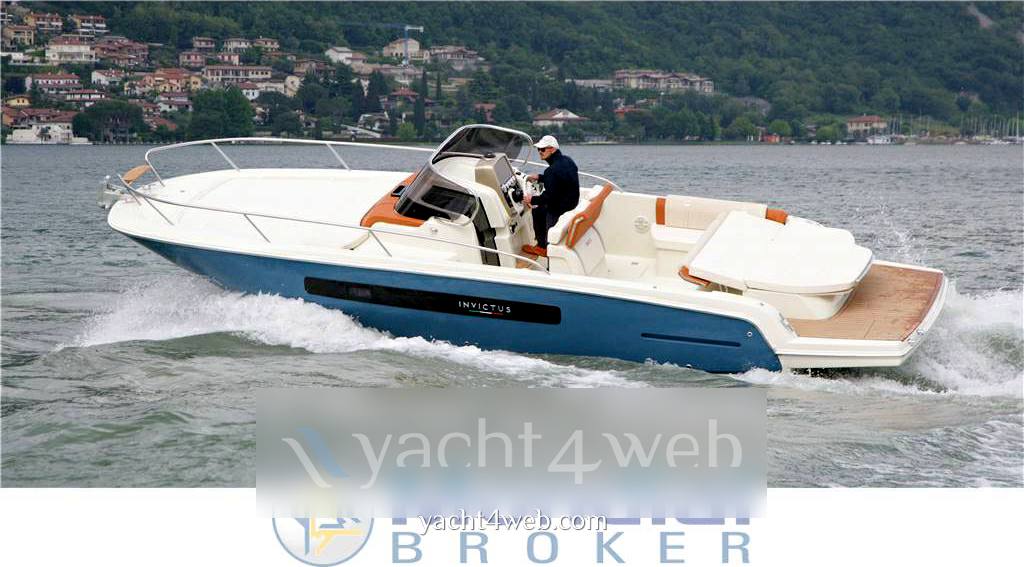 Invictus Capoforte - cx280i Barco de motor Vendo nuevo