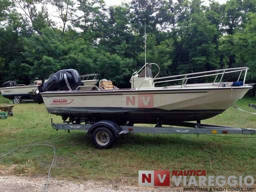 Boston whaler Boston whaler 19 outrage