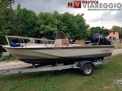 Boston whaler Boston whaler 19 outrage