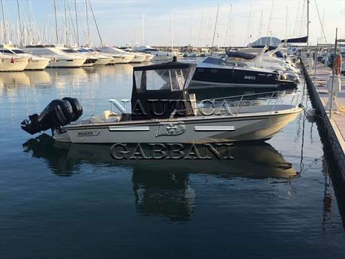 BOSTON WHALER BOSTON WHALER 22 outrage