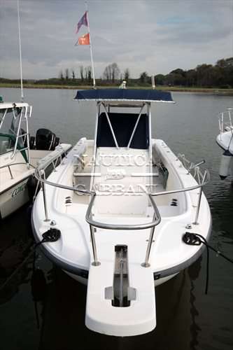 Boston Whaler Boston Whaler 26 outrage open