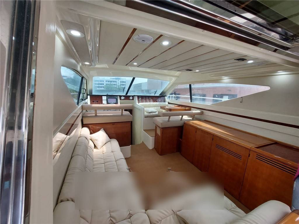 Ferretti 43 fly