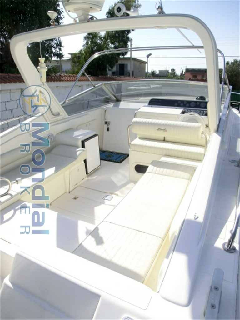 Fiart Genius 32 Exterior: detail