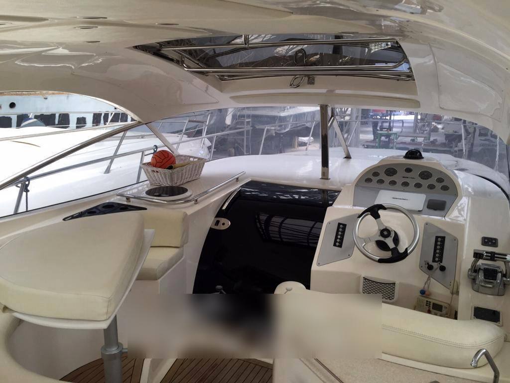 Mano marine 35 hard top