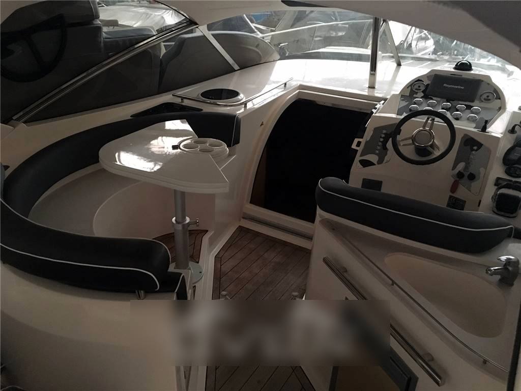 Mano marine 35 hard top