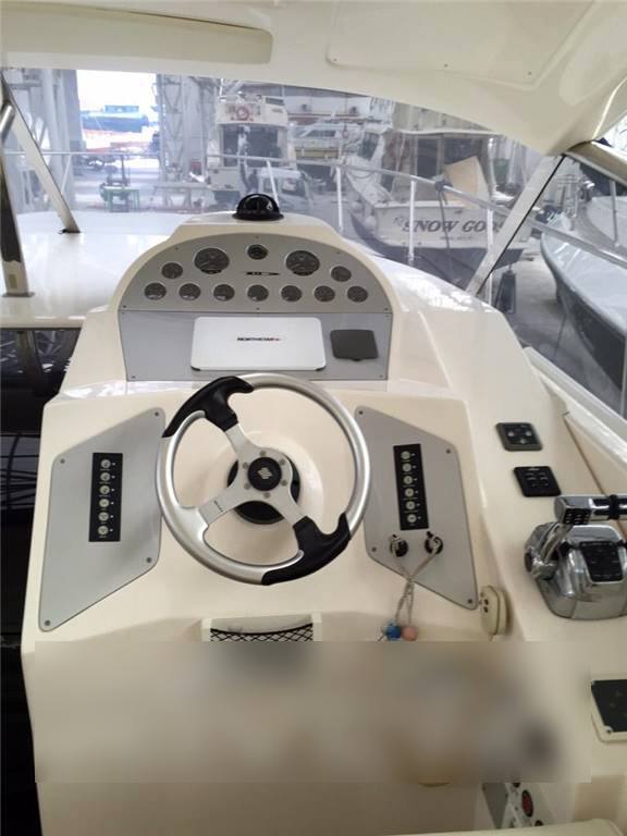 Mano marine 35 hard top