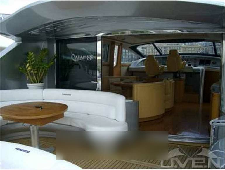 Pershing 88' hard top Esterno: dettaglio