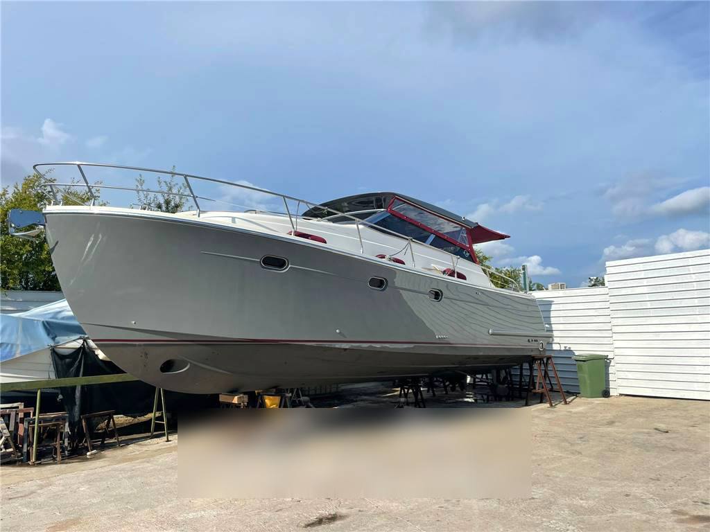 Cantieri estensi Goldstar america 380