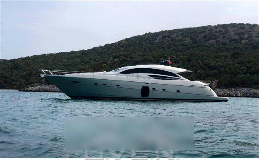 Pershing 72 Hard top 72 silver Barco de motor usado para venta