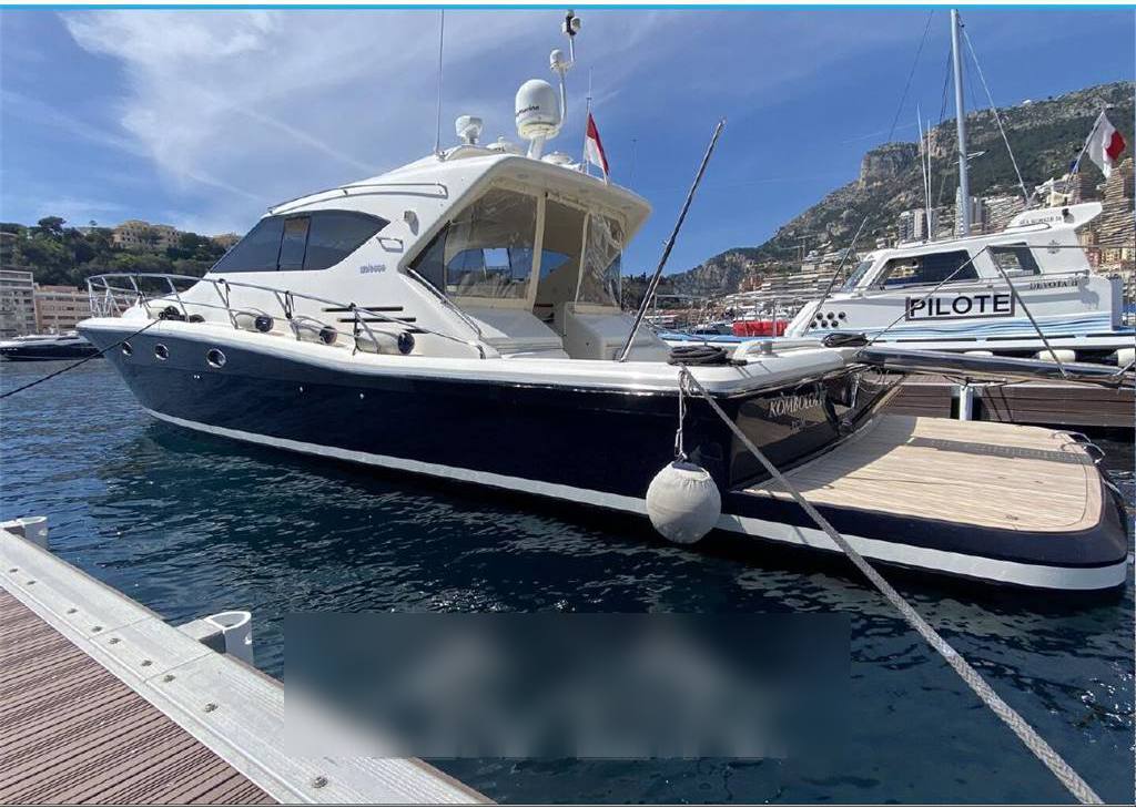 Uniesse 57 Hard top 57 Motor boat used for sale