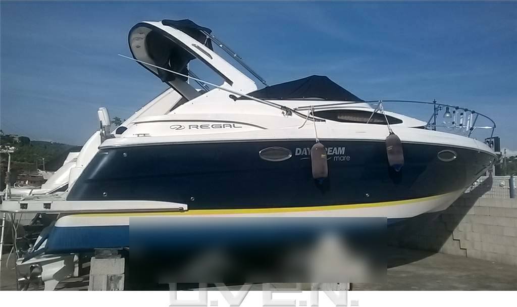 Regal 2860 28.60 open motor boat