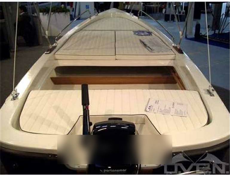 Oven yacht Lancia500 barco de motor