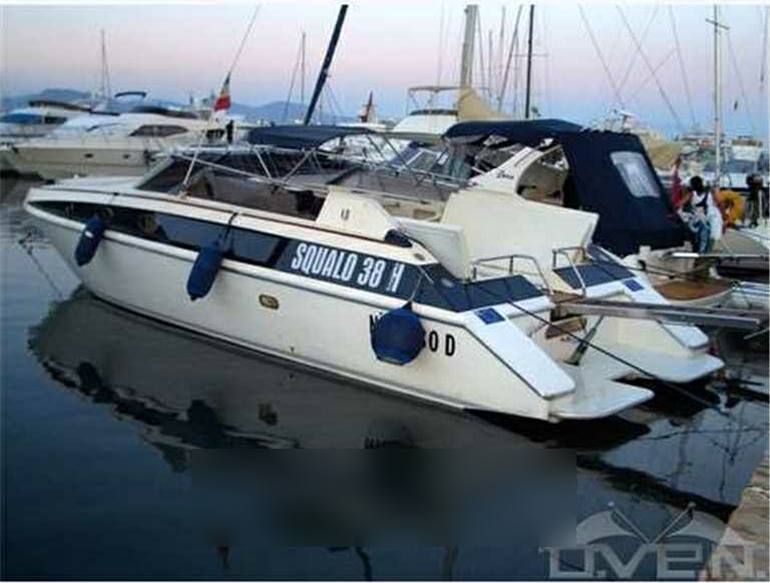 Squalo 38' h usato