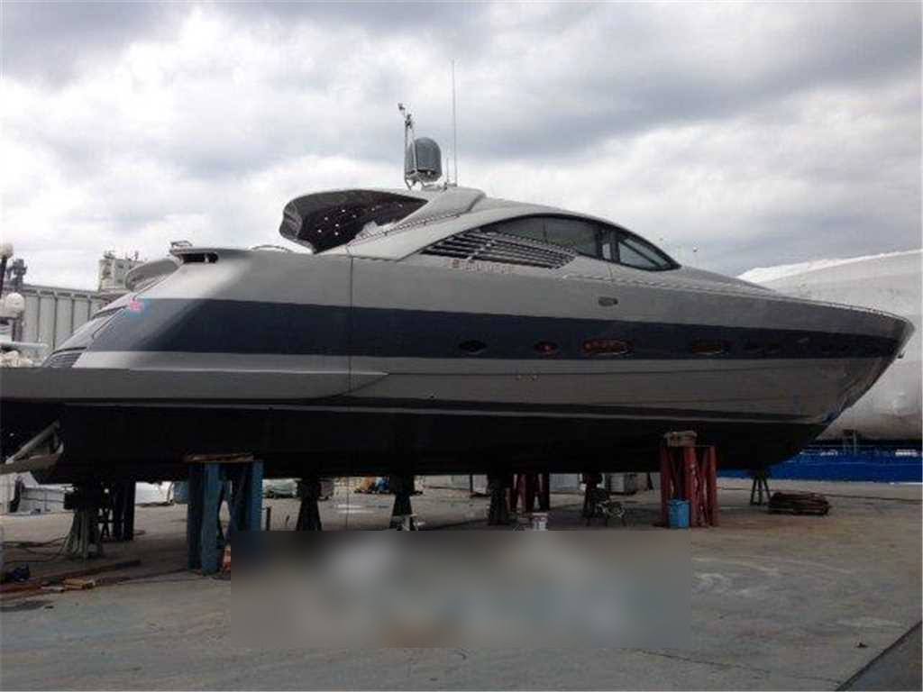 Pershing 88' hard top bateau à moteur