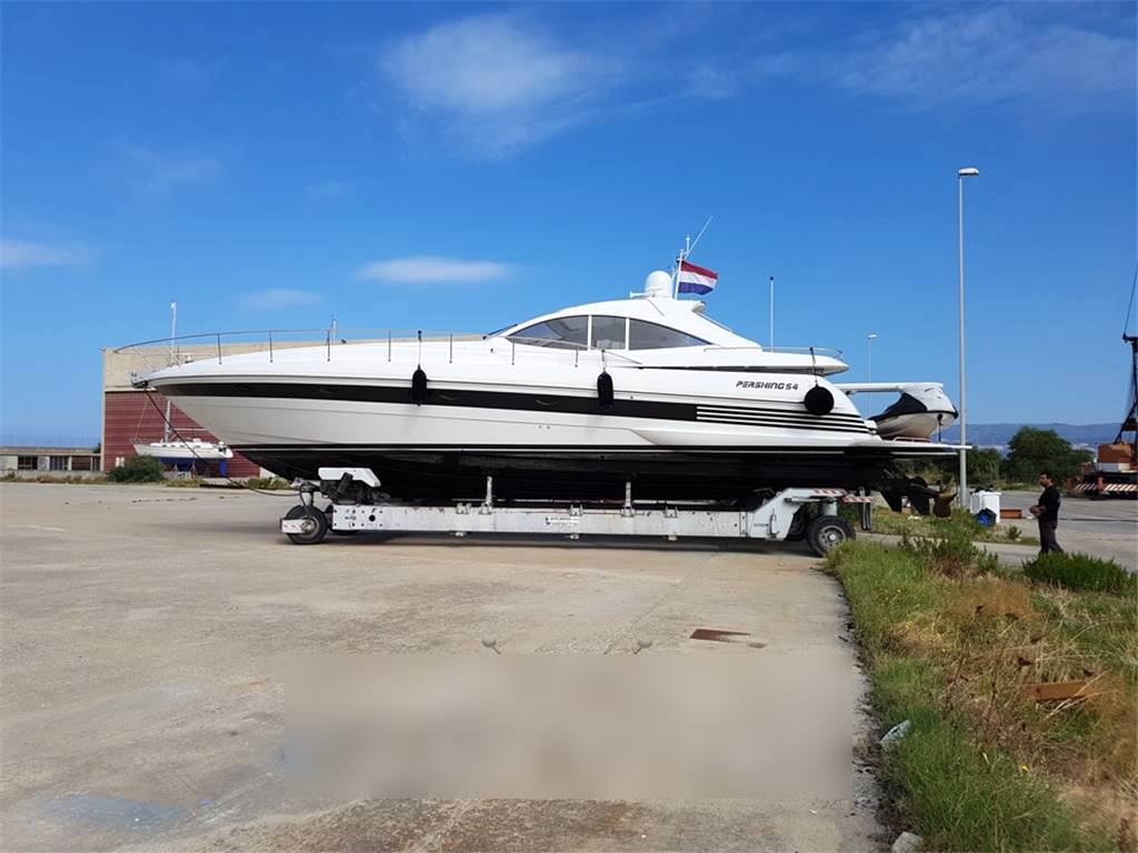 Pershing 54 Hard top 54 Barco de motor usado para venta