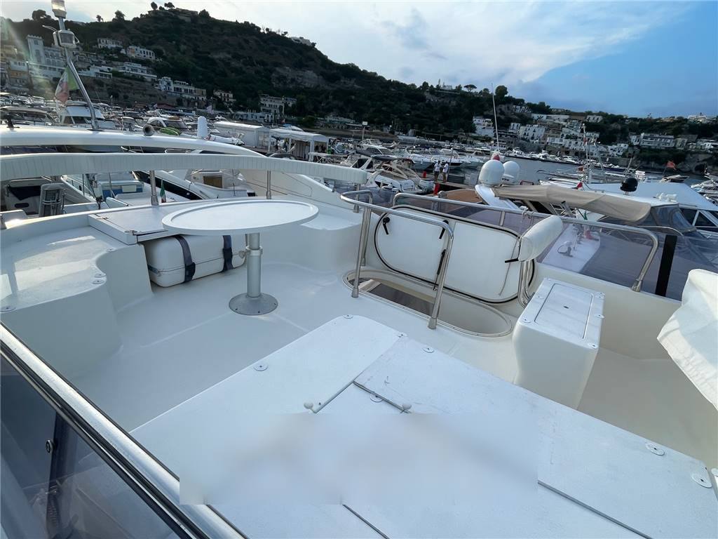 Carnevali 130 Fly 130 2 cabine Flybridge usado