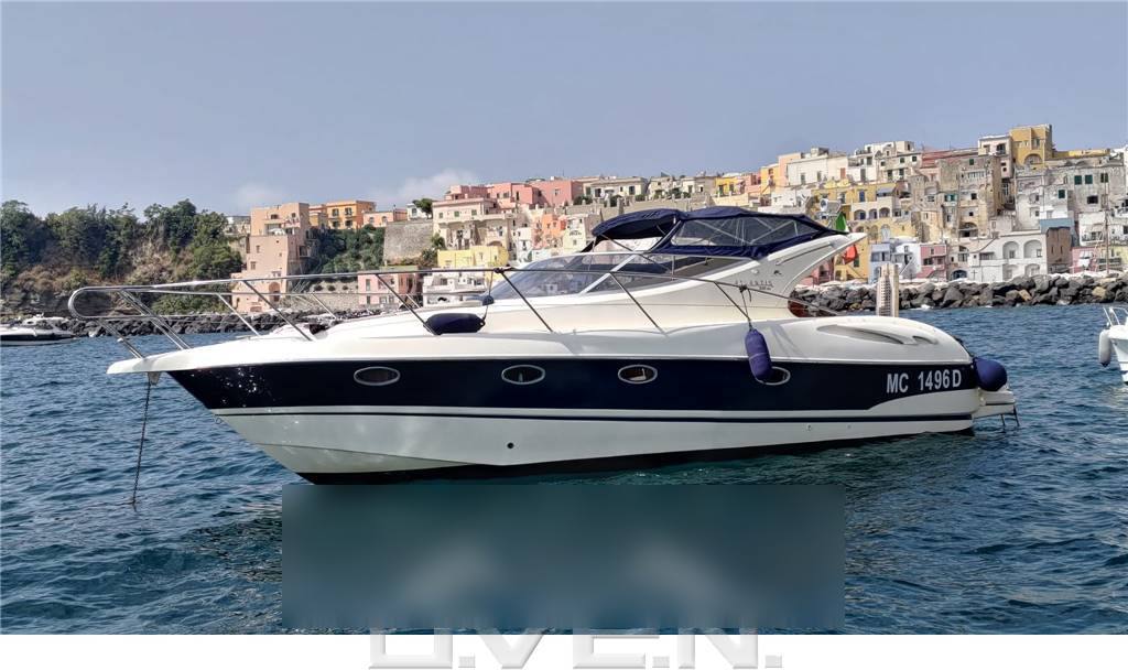 Gobbi atlantis azimut 345 345 open Моторная лодка используется для продажи