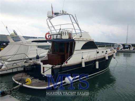 Cantieri estensi Cantieri estensi 440 goldstar fly