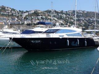 Cayman Yachts 57