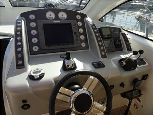 Airon marine Airon marine 4300 ( IPS 600 - 3 cabine)