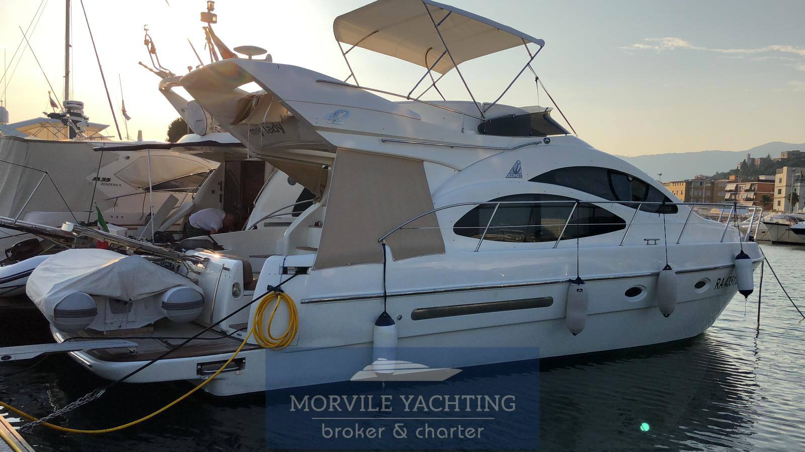 Azimut 42 fly