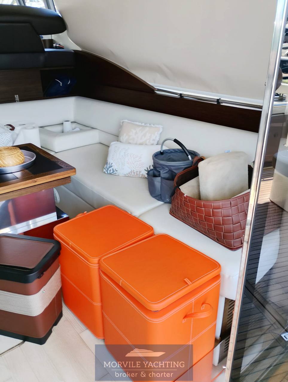 Azimut Az 43s