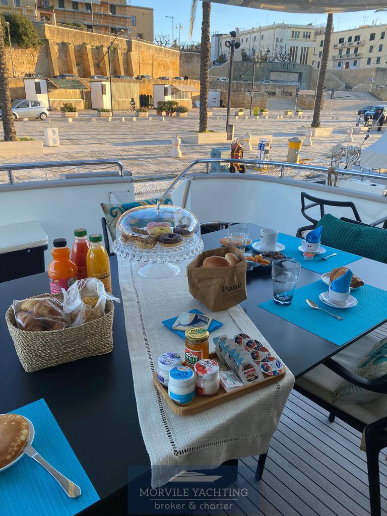 Falcon yachts Falcon 82s