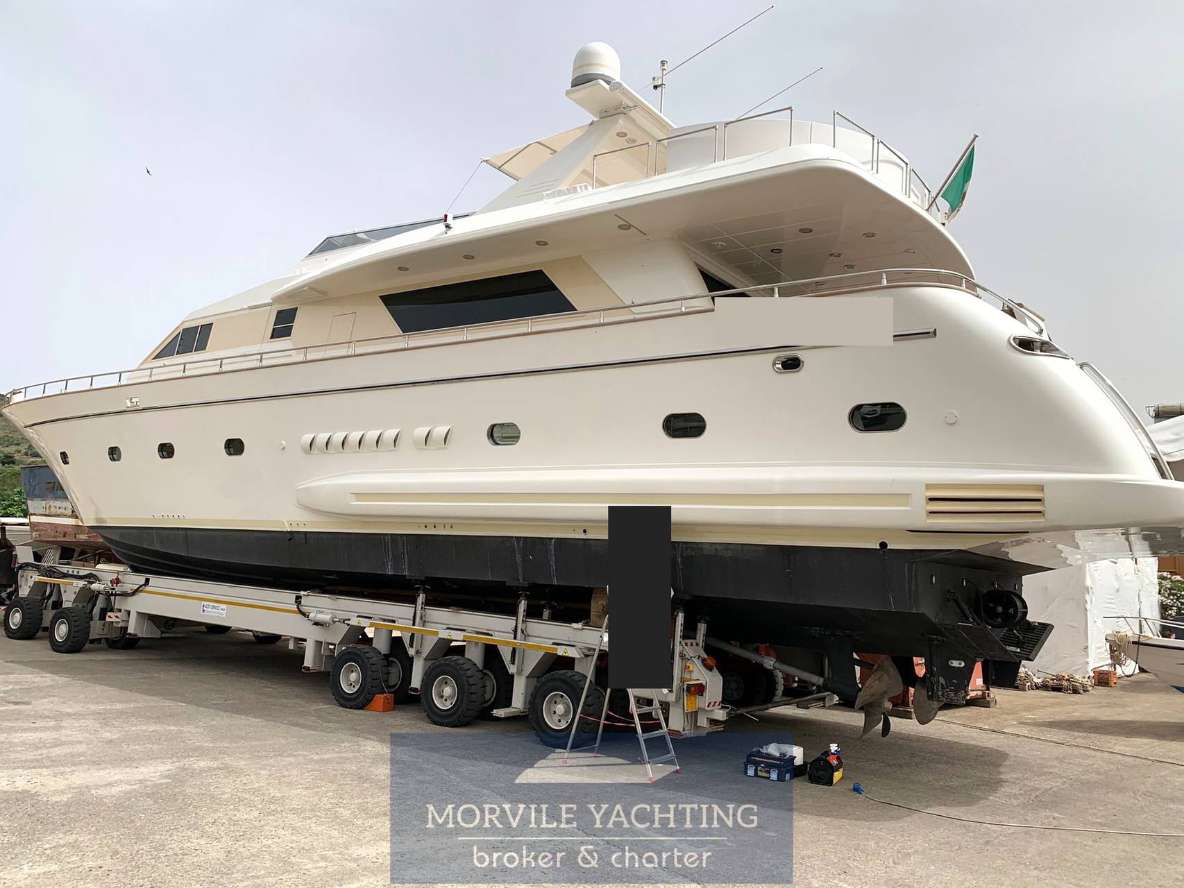 Falcon yachts Falcon 82s