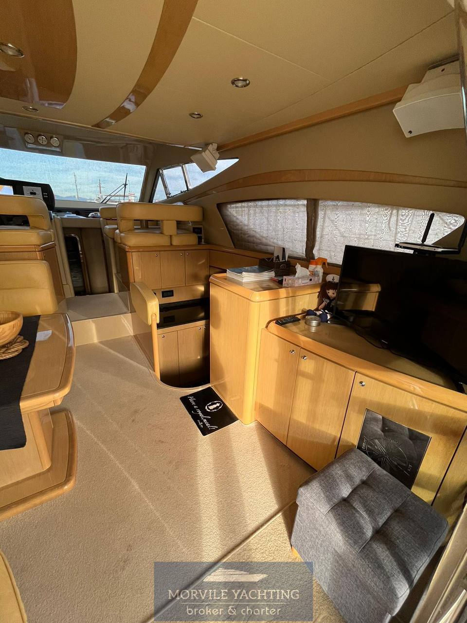 Ferretti yachts 460