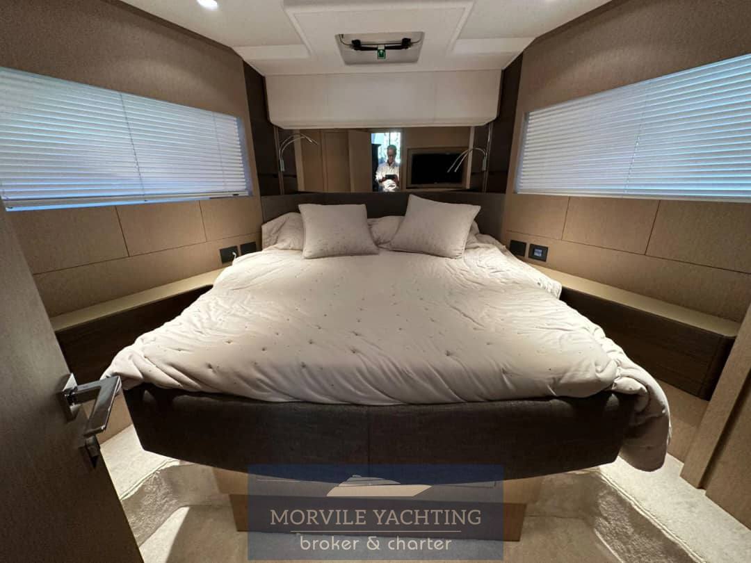 Ferretti yachts 500