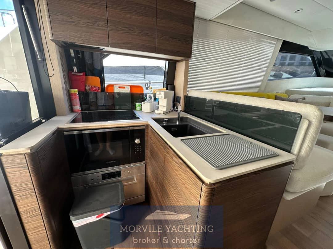 Ferretti yachts 500
