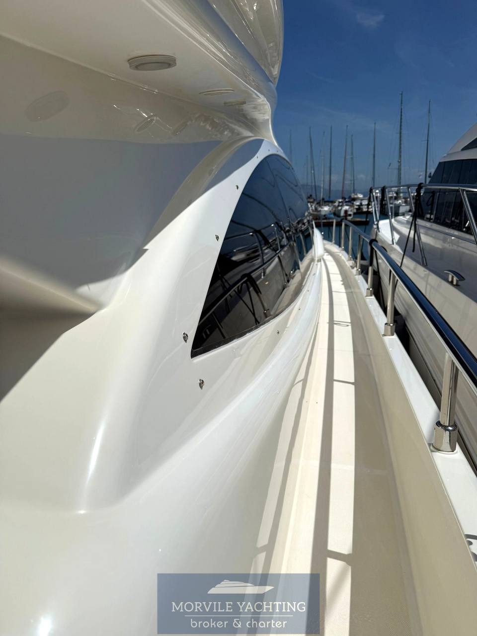 Ferretti yachts 592