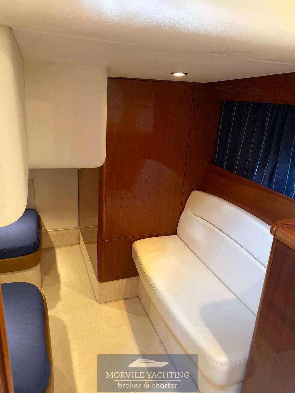 Princess yachts V 42