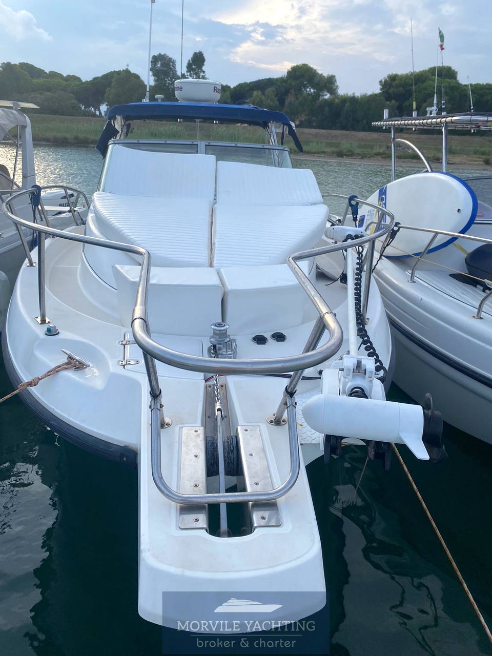 Boston whaler 255 conquest